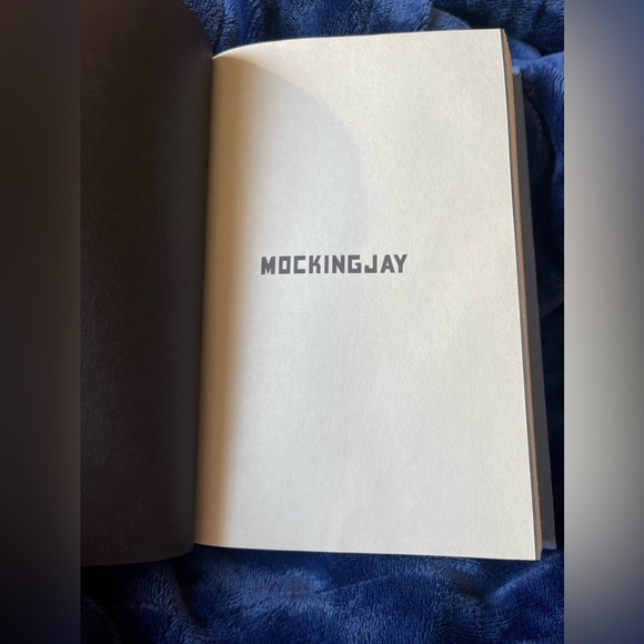 Mocking Jay Hardcover Book - Picture 6 of 7